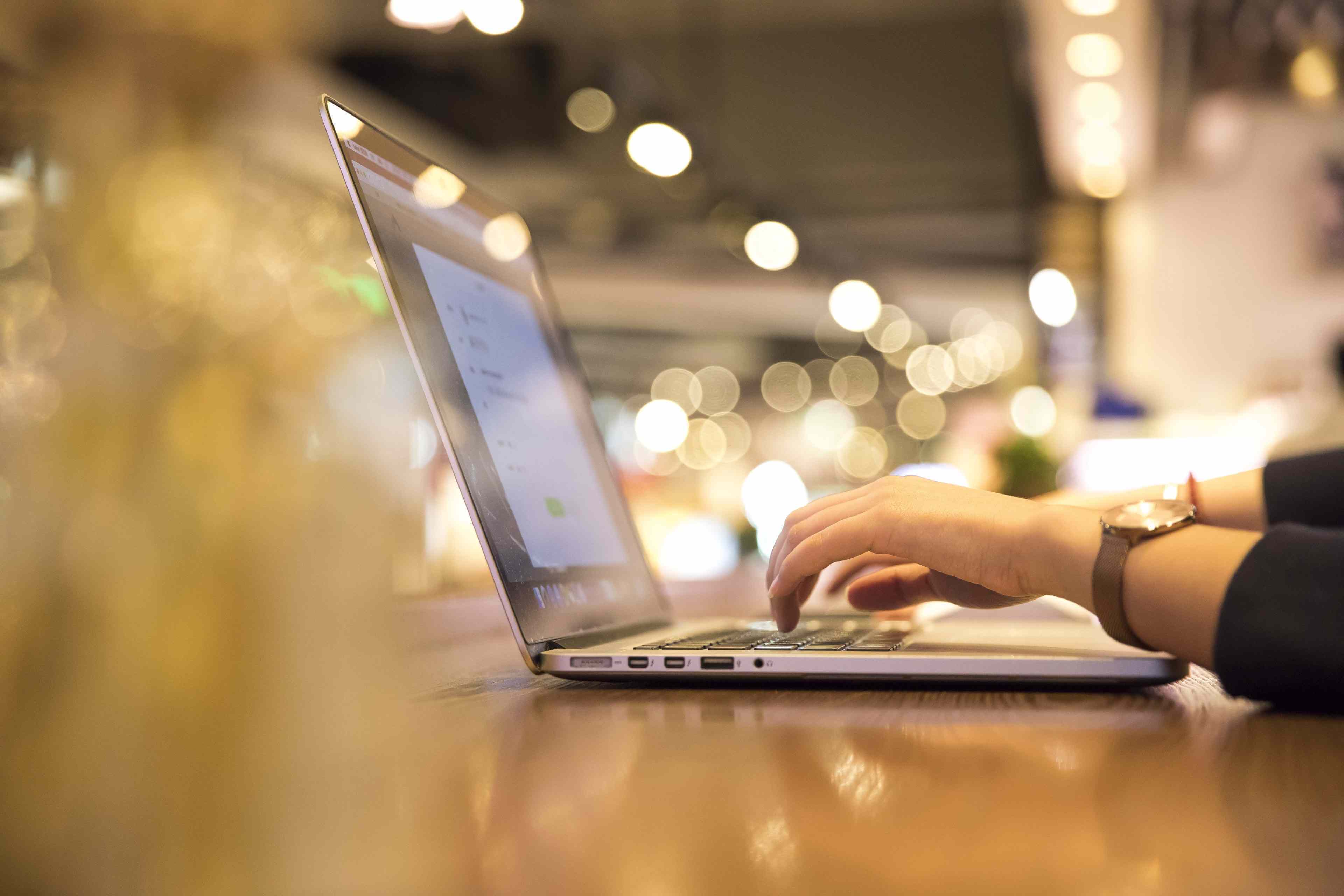 高層、中層、基層，分別為什么負(fù)責(zé)？