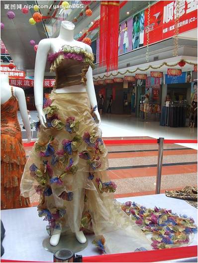 服裝行業(yè)：中國紡織品服裝出口將呈現(xiàn)前高后低走勢(shì)