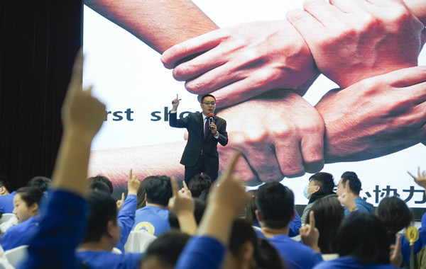 某知名產(chǎn)后恢復行業(yè)龍頭企業(yè)《打造陽光心態(tài)，鐵軍超強執(zhí)行力》精彩花絮！