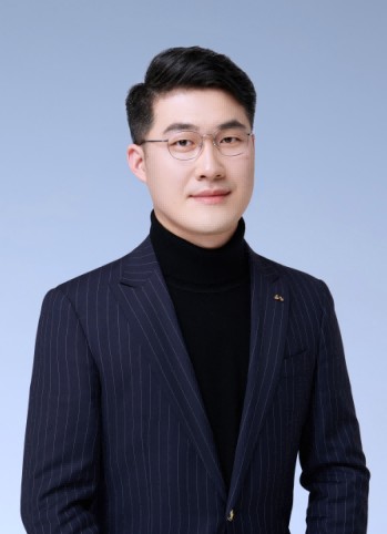 DeepSeek & AI賦能傳統(tǒng)零售百貨商場營銷轉(zhuǎn)型